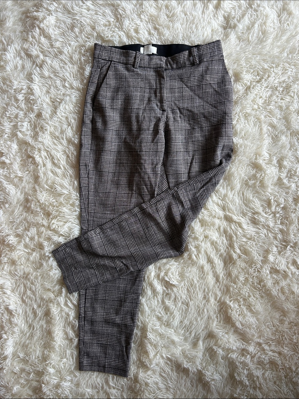 H&M Woman’s Plaid Dress Pants in Brown ande Black